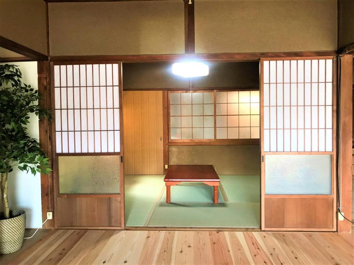 ゲストハウス三軒家 Shirahama Eksteriør billede